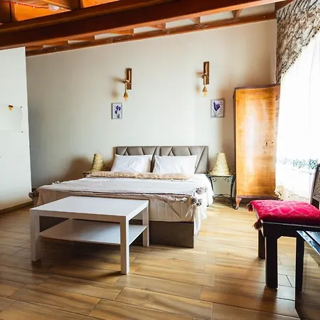 Lavantali Konak Restoran מלון *