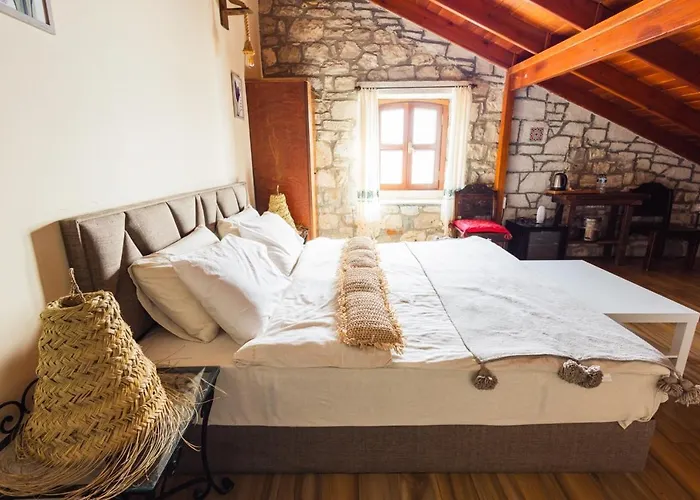 Lavantali Konak Restoran 塞费里希萨尔