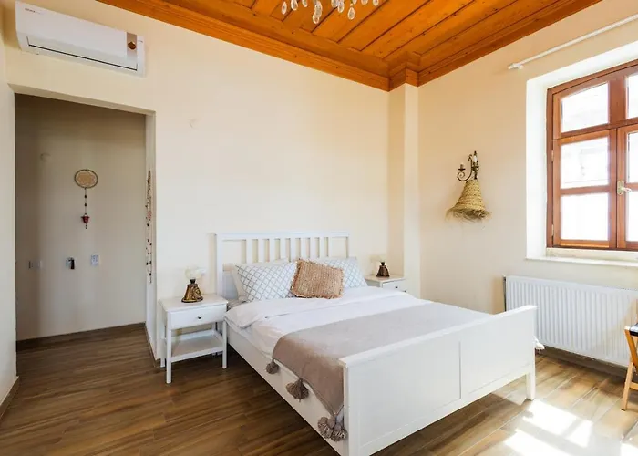 Lavantali Konak Restoran * 塞费里希萨尔