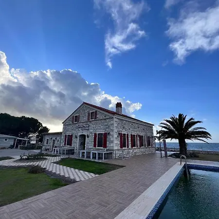 Lavantali Konak Restoran Hotel Seferihisar