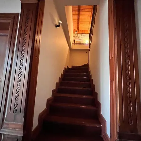 Lavantali Konak Restoran Hotel *