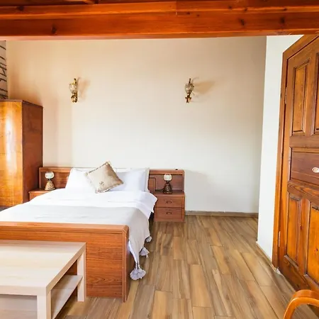 Lavantali Konak Restoran Hotel *