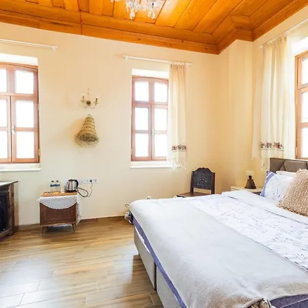 Lavantali Konak Restoran Hotel Seferihisar