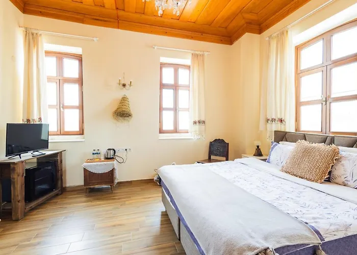 Lavantali Konak Restoran فندق سفيريهيسار